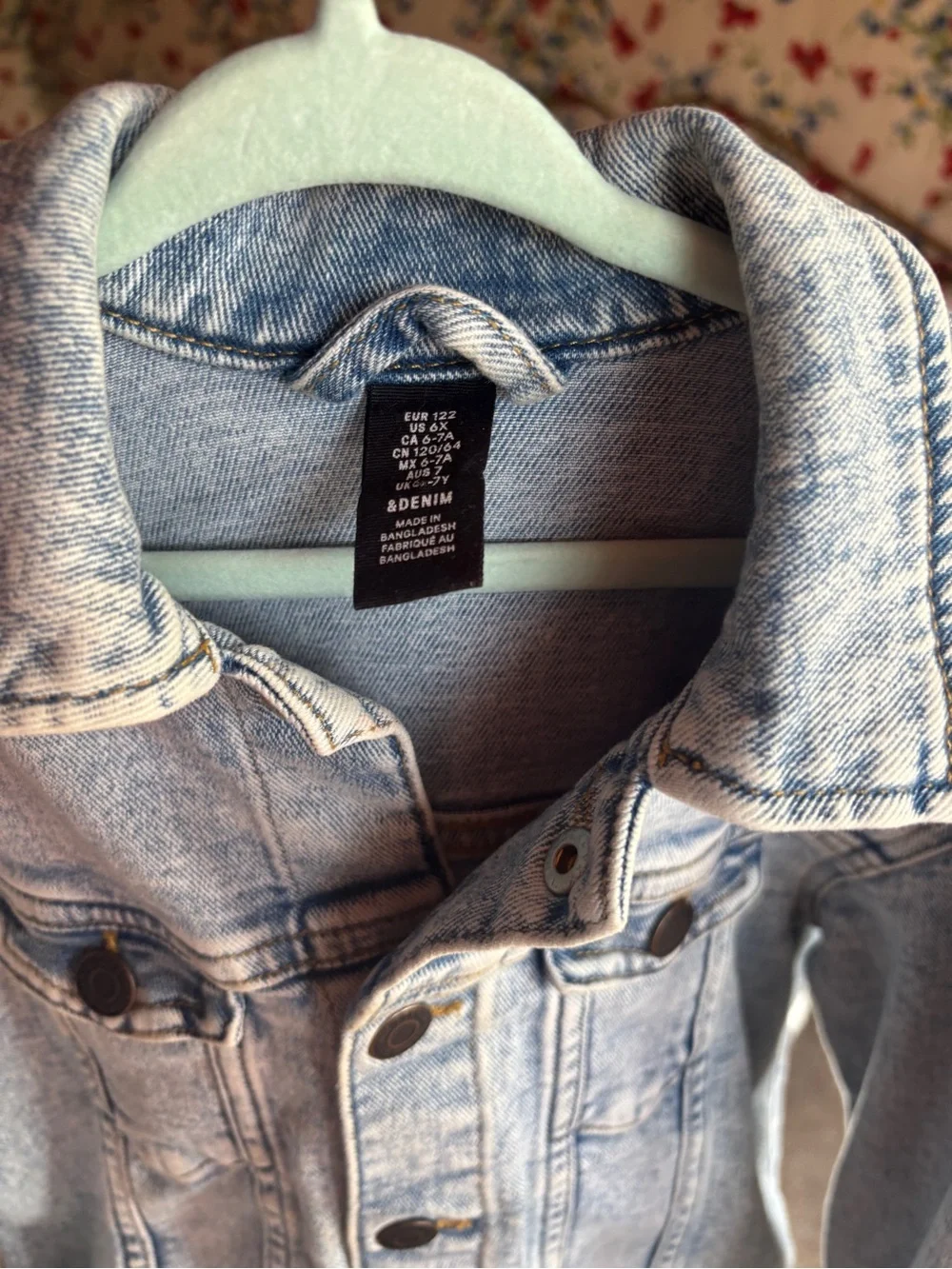 H&M Light Wash Denim Trucker Jacket Kids 6/6X